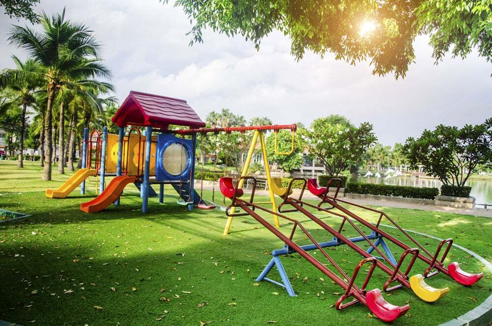 Top 4 Benefits of Installing Artificial Grass in Playgrounds and Children's Play Areas