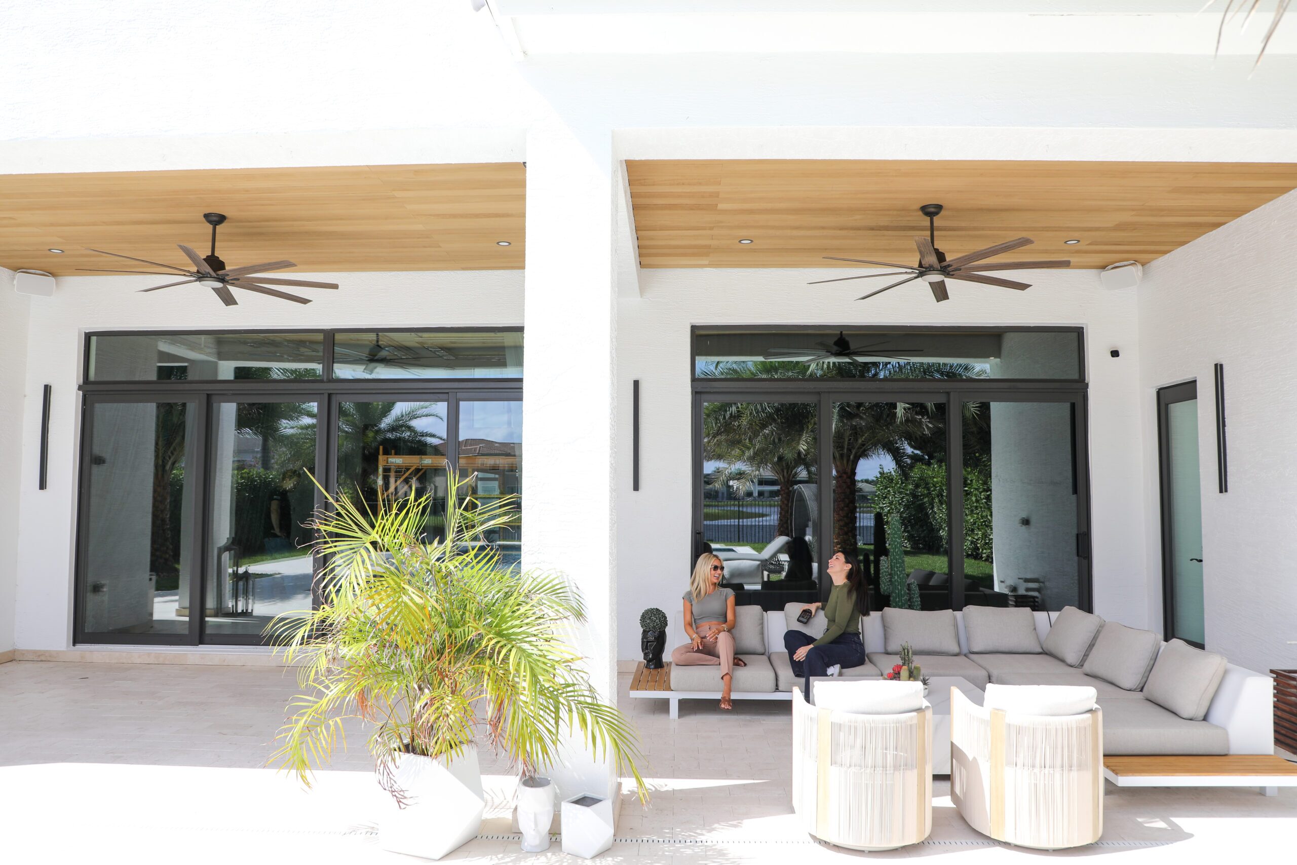 Ayous 1x6 T&G V joint - Without oil - Alexa Collins House - Backyards and Pergolas. (1)