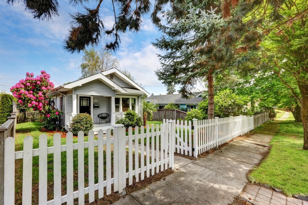 Wood Picket Fence